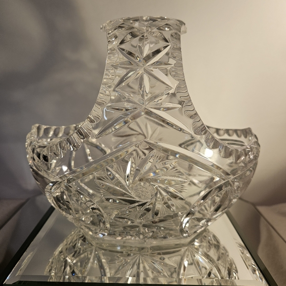 VTG Large Lead Crystal Heavy Cut Glass Basket w/ Stars & Pinwheels